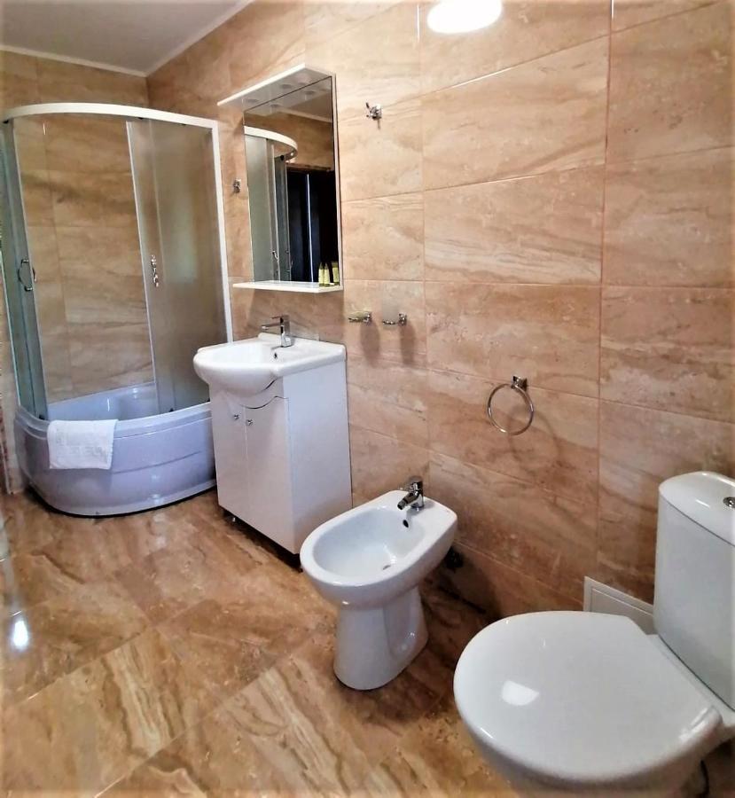 Hotel Casa Carp Calarasi Extérieur photo