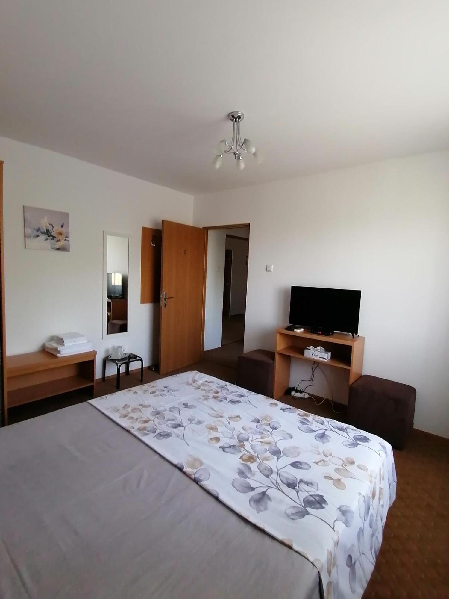 Hotel Casa Carp Calarasi Extérieur photo